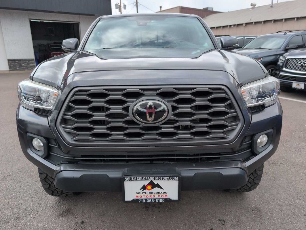 Used 2020 Toyota Tacoma TRD Off-Road w/ Technology Package AWD/4WD image 2