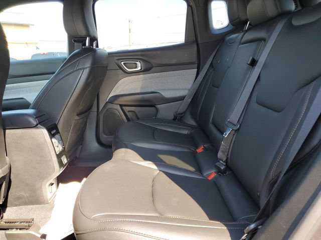 Used 2024 Jeep Compass Latitude AWD/4WD image 23
