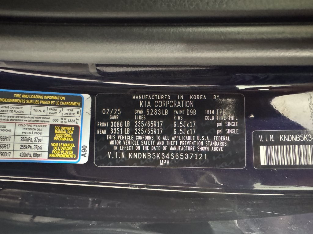 Used 2025 Kia Carnival FWD image 42
