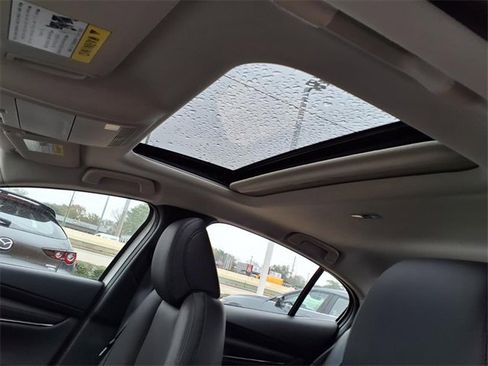 New 2026 MAZDA MAZDA3 2.5 Turbo Sedan w/Premium Plus image 9