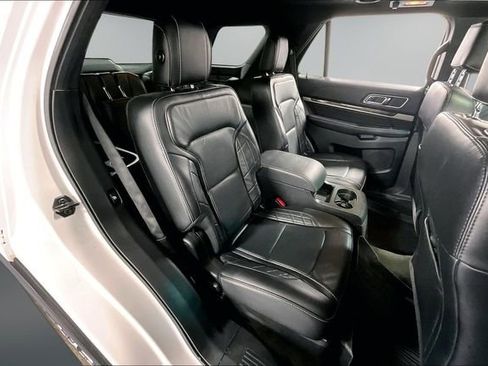 Used 2017 Ford Explorer Platinum AWD/4WD image 24