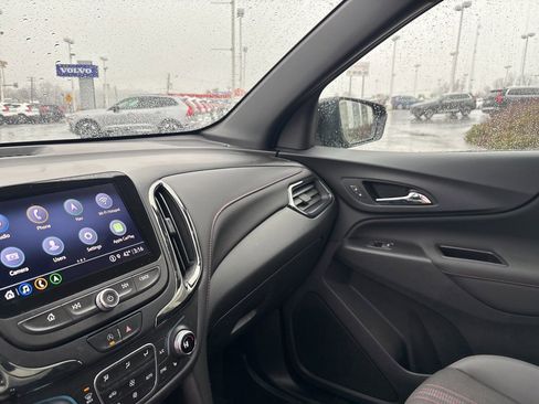 Used 2022 Chevrolet Equinox RS w/ Infotainment Package image 33