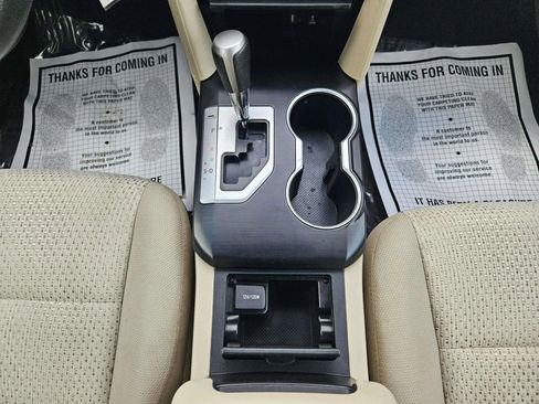 Used 2014 Toyota Camry LE image 24