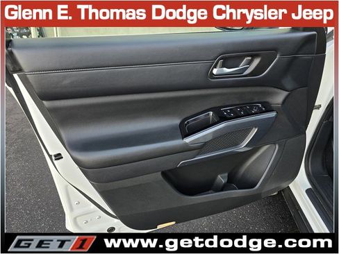 Used 2022 Nissan Pathfinder SL image 24