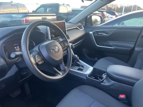 Used 2024 Toyota RAV4 XLE image 9