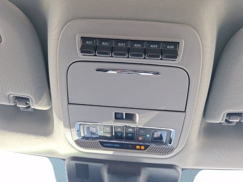 New 2026 Ford F350 Lariat w/ Black Appearance Package AWD/4WD image 15