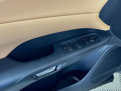 Used 2025 Lexus RX 350 Premium w/ Accessory Package (Z1) image 18