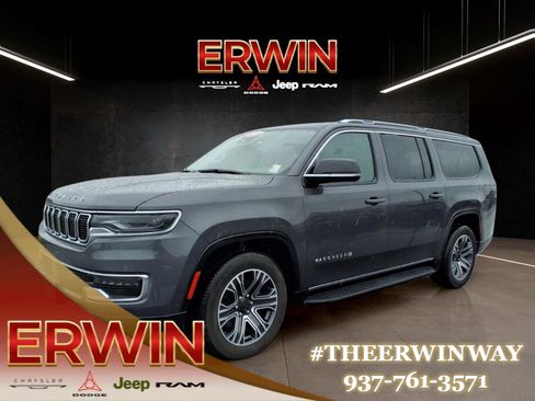 Used 2024 Jeep Wagoneer L Series II w/ Flexible Seating Group AWD/4WD image 3