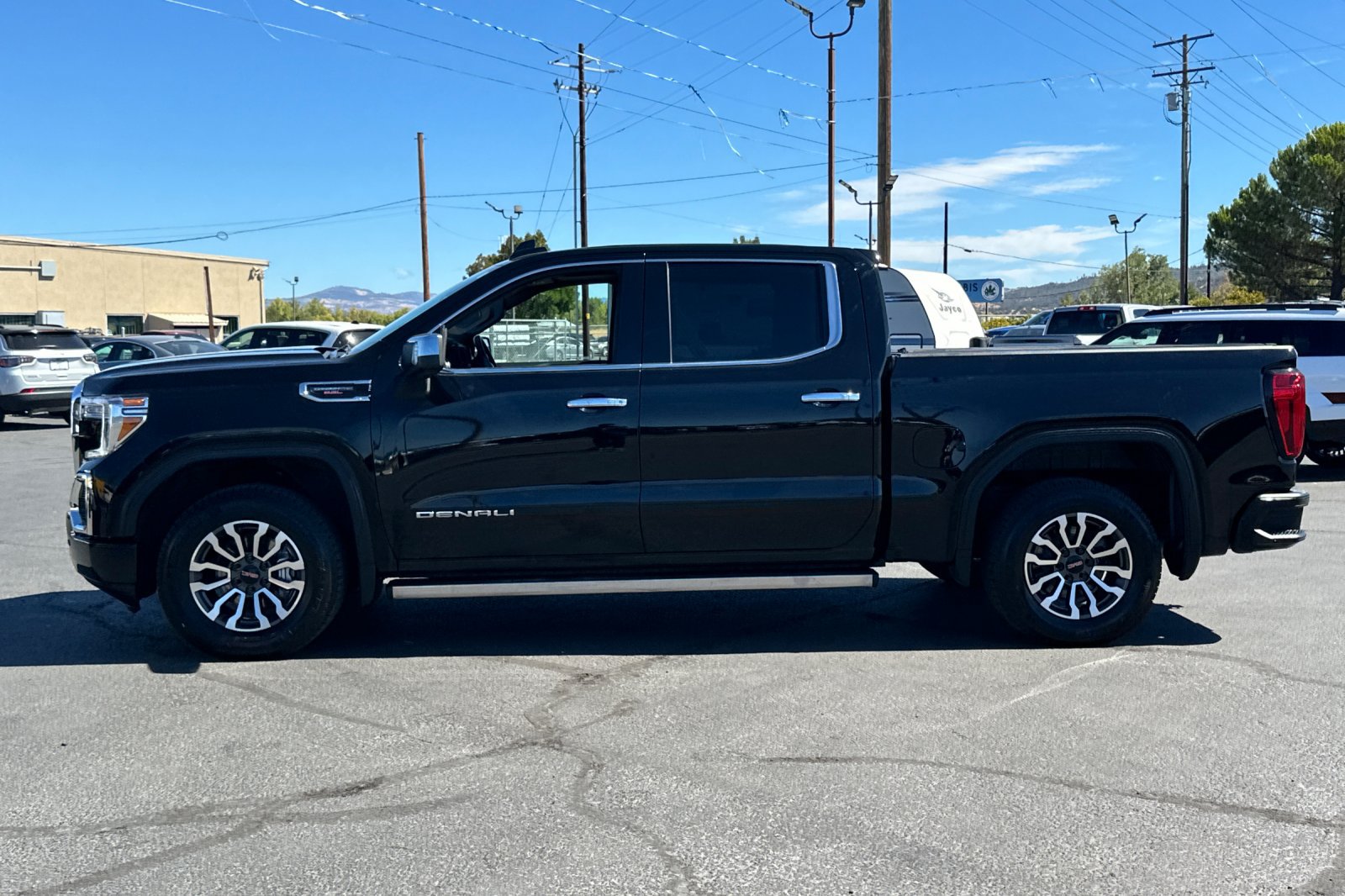Used 2021 GMC Sierra 1500 Denali w/ Denali Carbonpro Edition AWD/4WD image 7