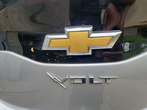 Used 2018 Chevrolet Volt LT w/ Comfort Package FWD image 36