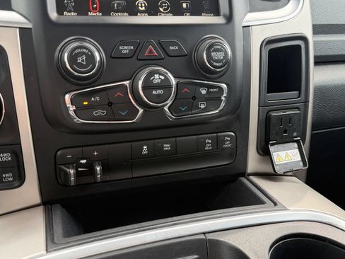 Used 2017 RAM 1500 Big Horn AWD/4WD image 28