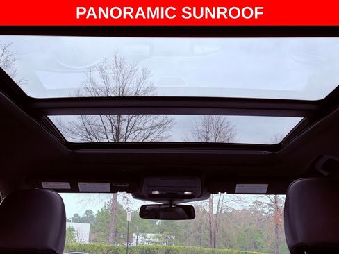 Used 2020 Ford Explorer Limited w/ Class III Trailer Tow Package image 8