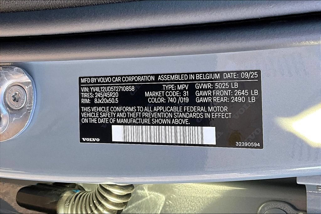 New 2026 Volvo XC40 B5 Ultra w/ Climate Package AWD/4WD image 8