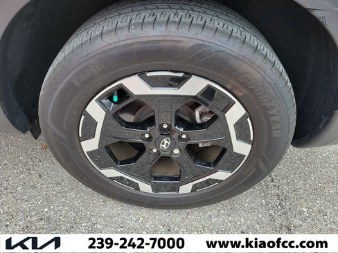 Used 2024 Hyundai Santa Fe SEL FWD image 8