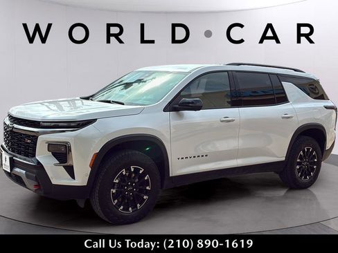 Used 2024 Chevrolet Traverse Z71 w/ Enhanced Driving Package AWD/4WD image 11