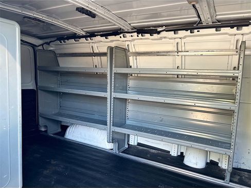 Used 2022 GMC Savana 2500 w/ Driver Convenience Package image 22