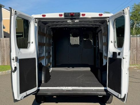Used 2025 RAM ProMaster 2500 w/ U-Haul Equipment Group FWD image 16
