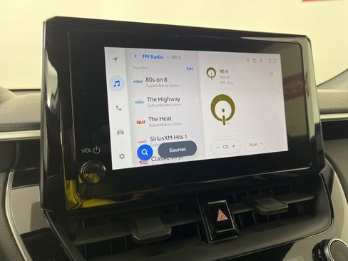 Certified 2024 Toyota Corolla Cross SE image 11