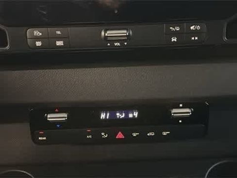 Used 2023 Mercedes-Benz Sprinter 2500 image 17
