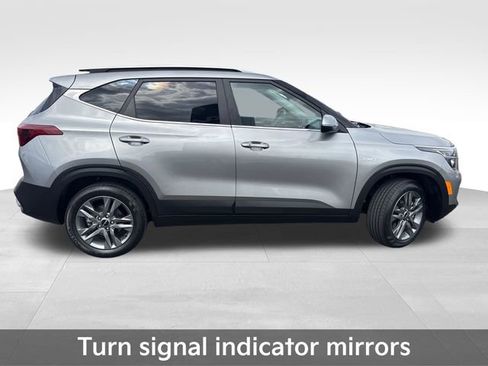 Used 2023 Kia Seltos S AWD/4WD image 9