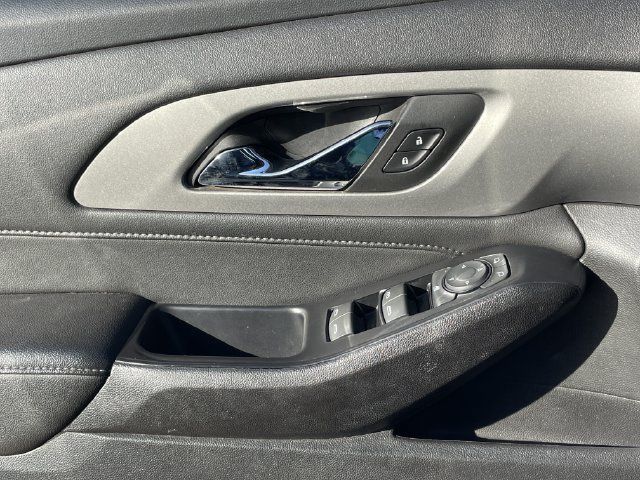 Used 2023 Chevrolet Traverse LT FWD image 22