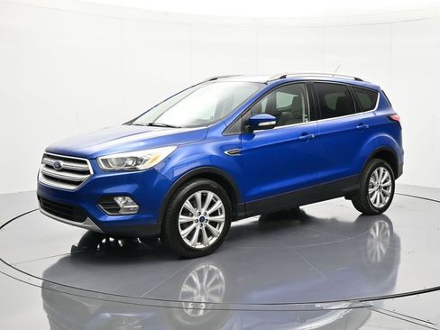 Used 2017 Ford Escape Titanium image 1
