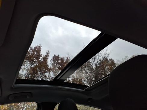 Used 2024 Chevrolet Malibu LT image 11