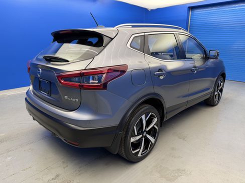 Used 2021 Nissan Rogue Sport SL w/ Premium Package image 7