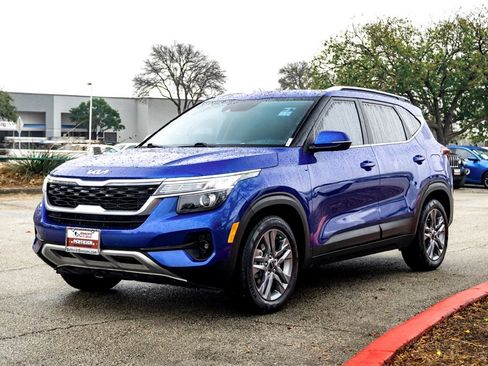 Used 2023 Kia Seltos S w/ Navigation Package image 9