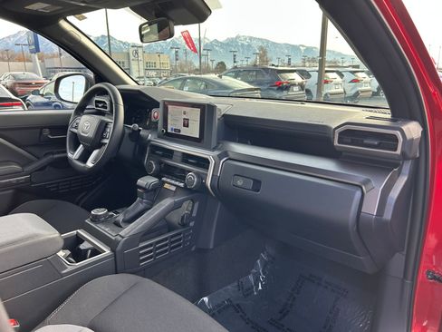 Certified 2025 Toyota 4Runner 4WD image 26