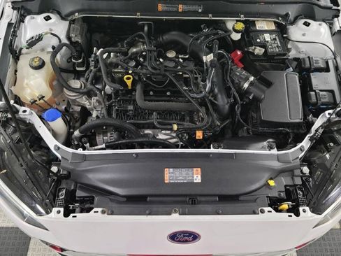 Used 2020 Ford Fusion SE FWD image 15