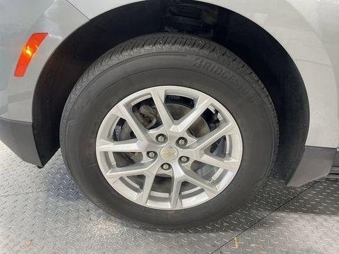 Used 2024 Chevrolet Equinox LT AWD/4WD image 10