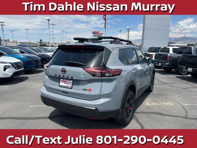 Used 2025 Nissan Rogue SV AWD/4WD image 11