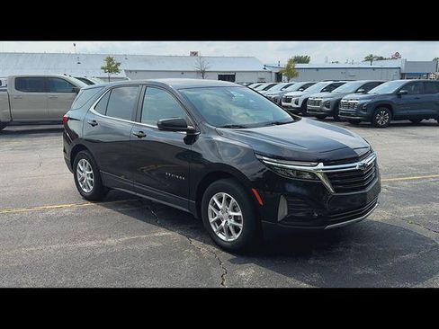 Used 2024 Chevrolet Equinox LT w/ LPO, Floor Liner Package FWD image 30