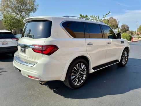 Used 2018 INFINITI QX80 4WD w/ Driver Assistance Package image 8