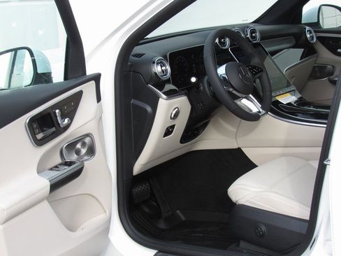 New 2026 Mercedes-Benz GLC 300 4MATIC image 8
