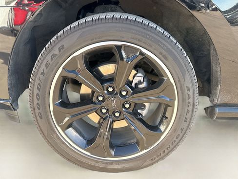 Used 2022 Ford Expedition Limited image 38