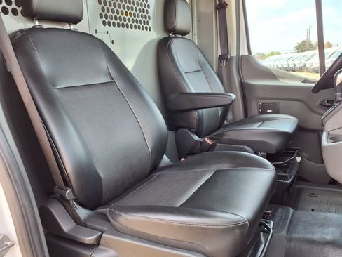 Certified 2022 Ford Transit 250 Medium Roof RWD image 5