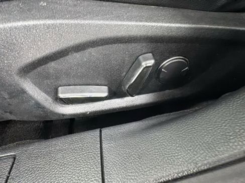 Used 2018 Ford Fusion SE w/ Equipment Group 601A image 11