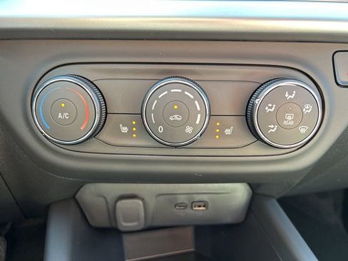 New 2026 Chevrolet Trax LS w/ LS Convenience Package FWD image 25