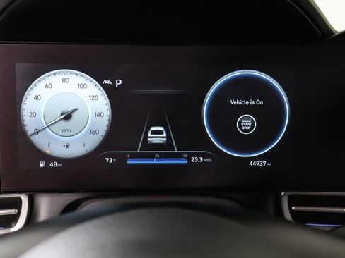 Certified 2021 Hyundai Elantra Limited FWD image 4