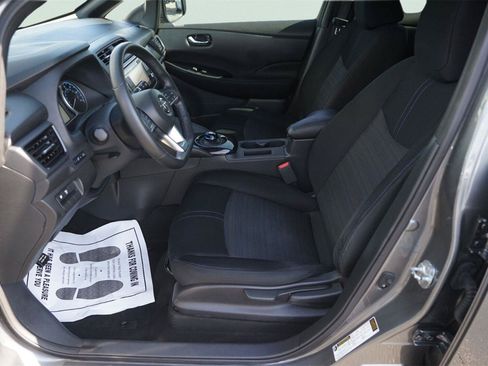 Used 2018 Nissan Leaf SV FWD image 9