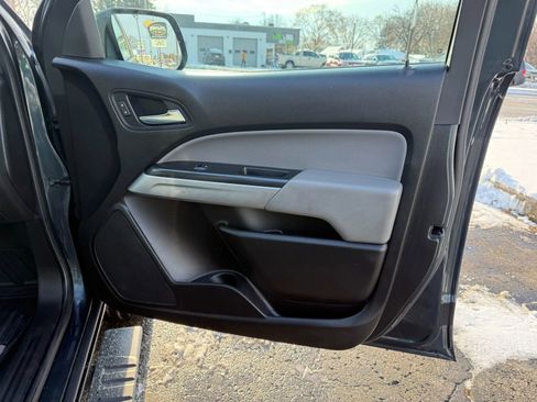 Used 2018 Chevrolet Colorado LT image 16