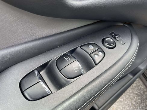 Used 2024 Nissan Murano SL FWD image 17
