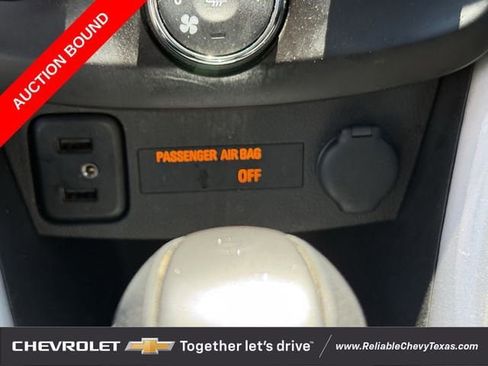 Used 2022 Chevrolet Trax LT w/ LT Convenience Package FWD image 19