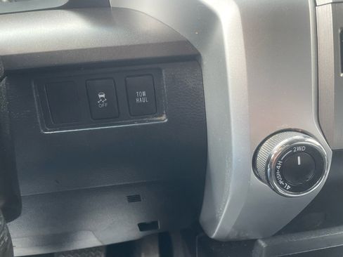 Used 2015 Toyota Tundra SR5 w/ TRD Off Road Package image 18