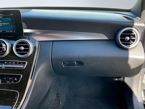 Used 2019 Mercedes-Benz C 300 Sedan image 18