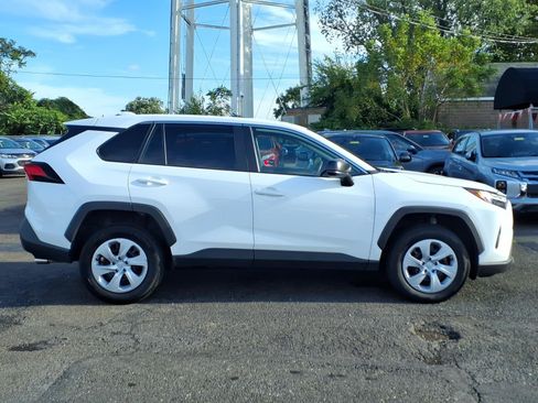 Used 2025 Toyota RAV4 LE AWD/4WD image 2