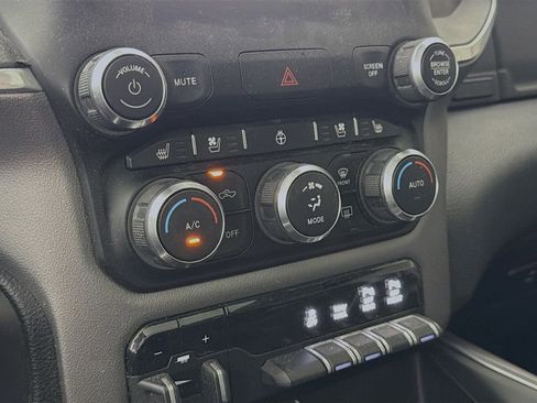 Used 2022 RAM 1500 Laramie w/ Sport Appearance Package AWD/4WD image 19