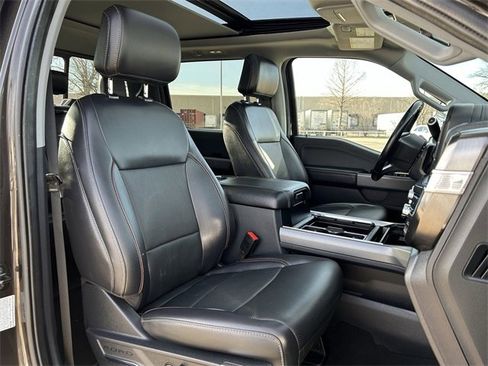 Used 2024 Ford F350 Lariat w/ Sport Appearance Package image 32